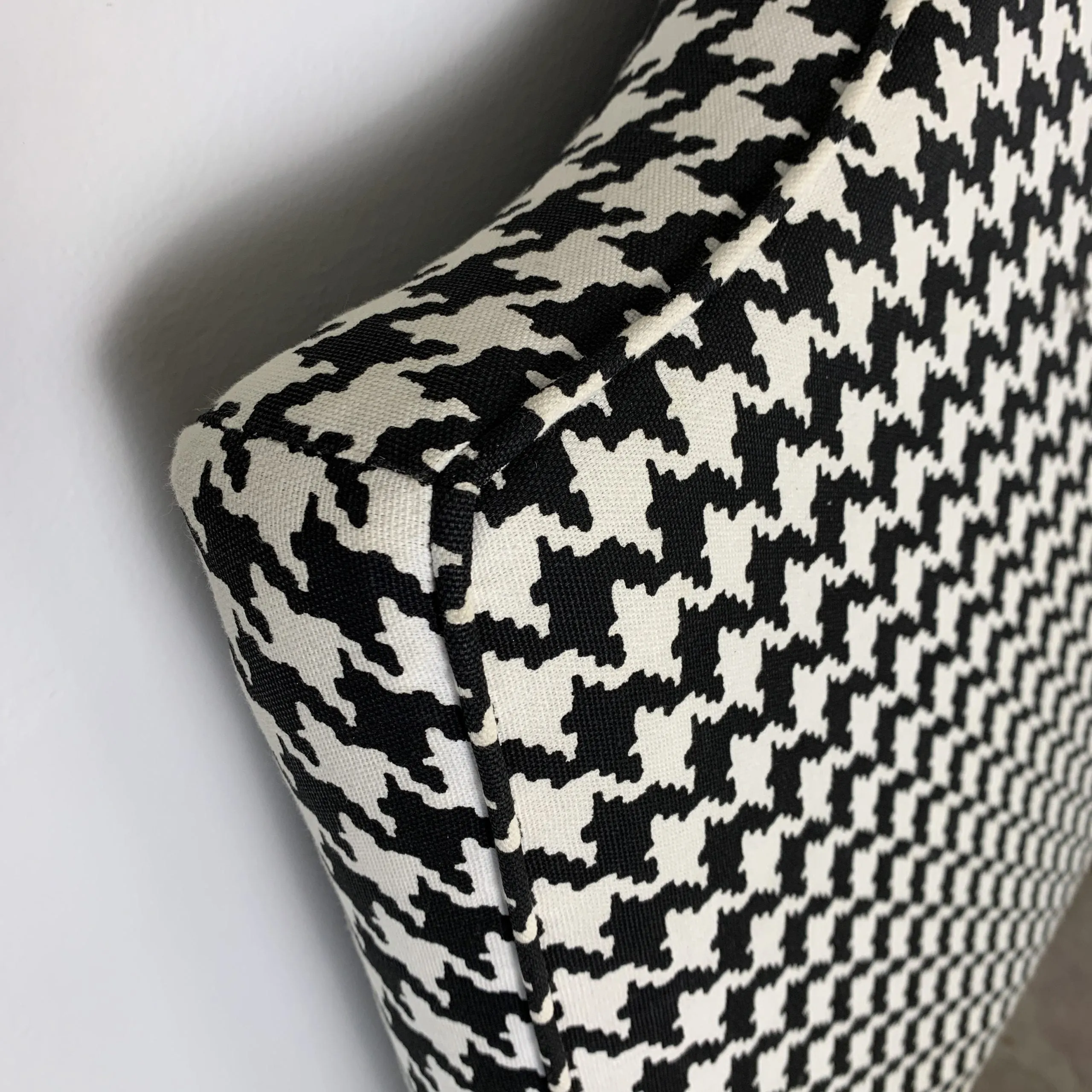 Skyline Furniture Twin Headboard, Upholstered Houndstooth, Black and White